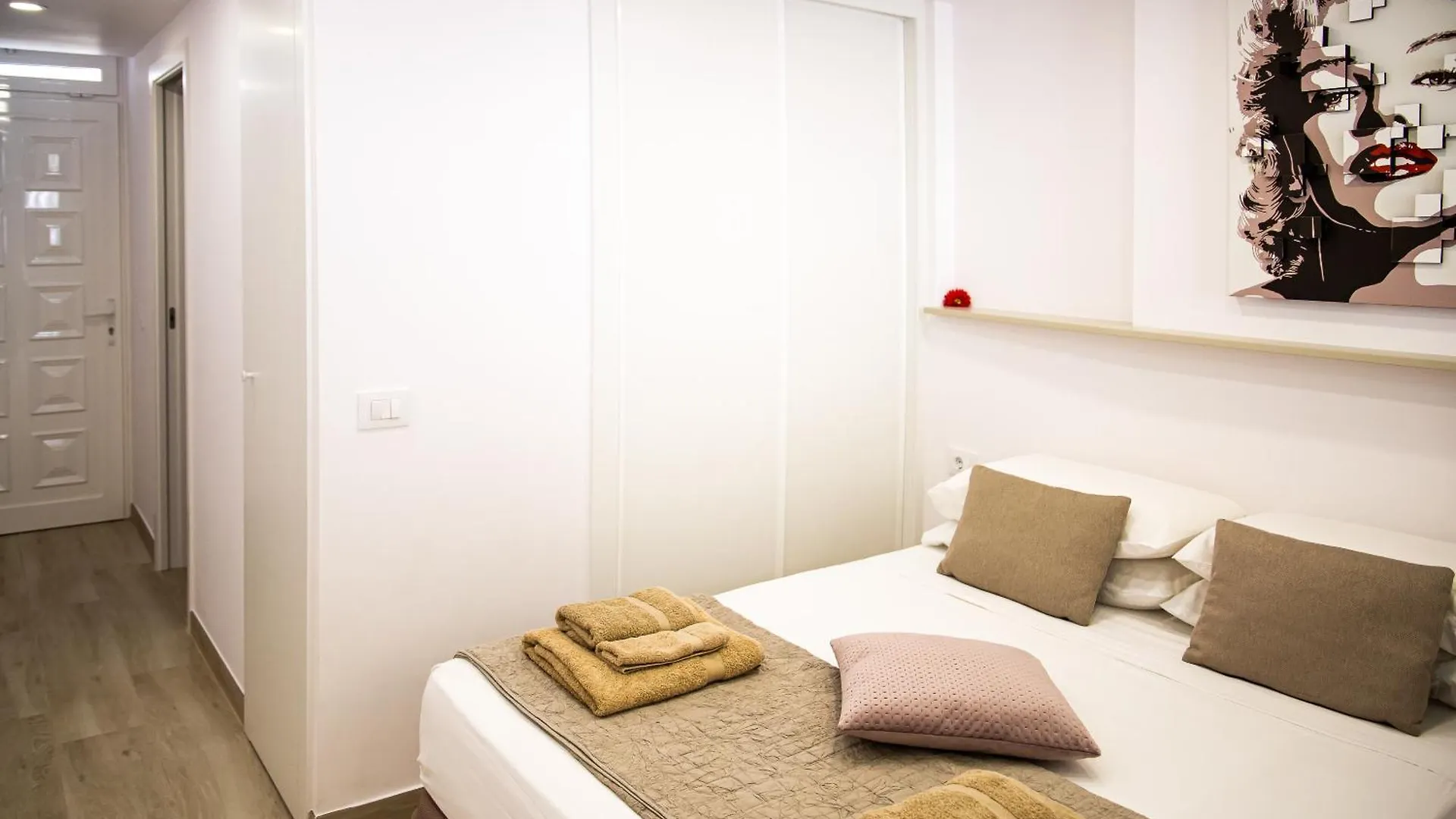 Luxury Suite Borinquen With Parking And Swimming Pool Playa de las Americas  0*, Playa de las Americas (Tenerife) Spagna